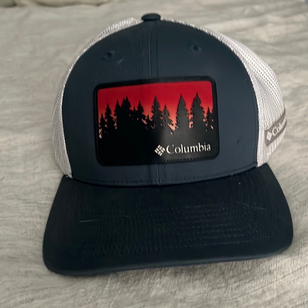 Brand New Columbia trucker style hat
